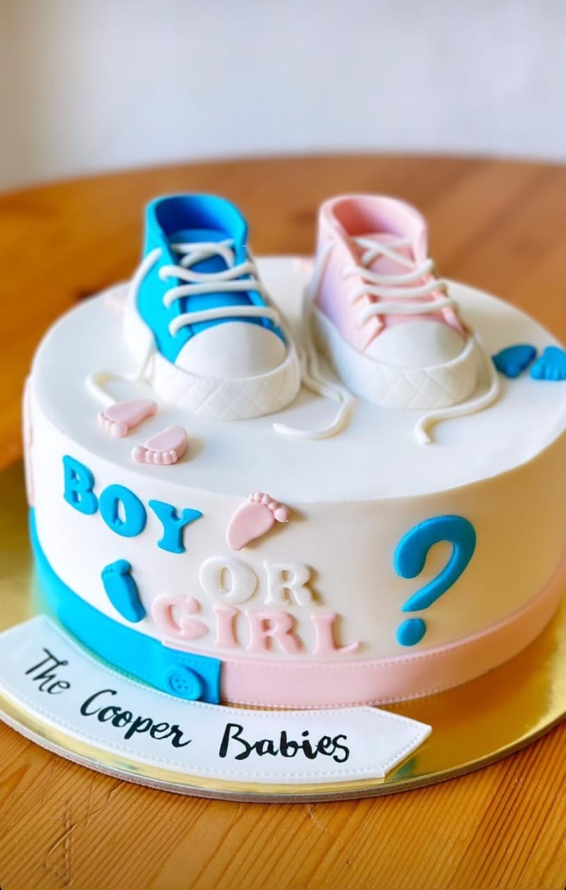 Gender Reveal cake-Shoes